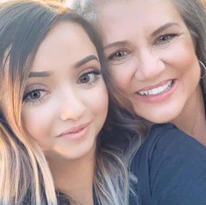 Meet your Posher, Debbie